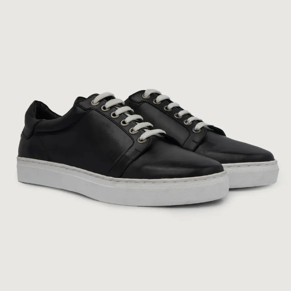 Carter Runn Black Leather Sneakers