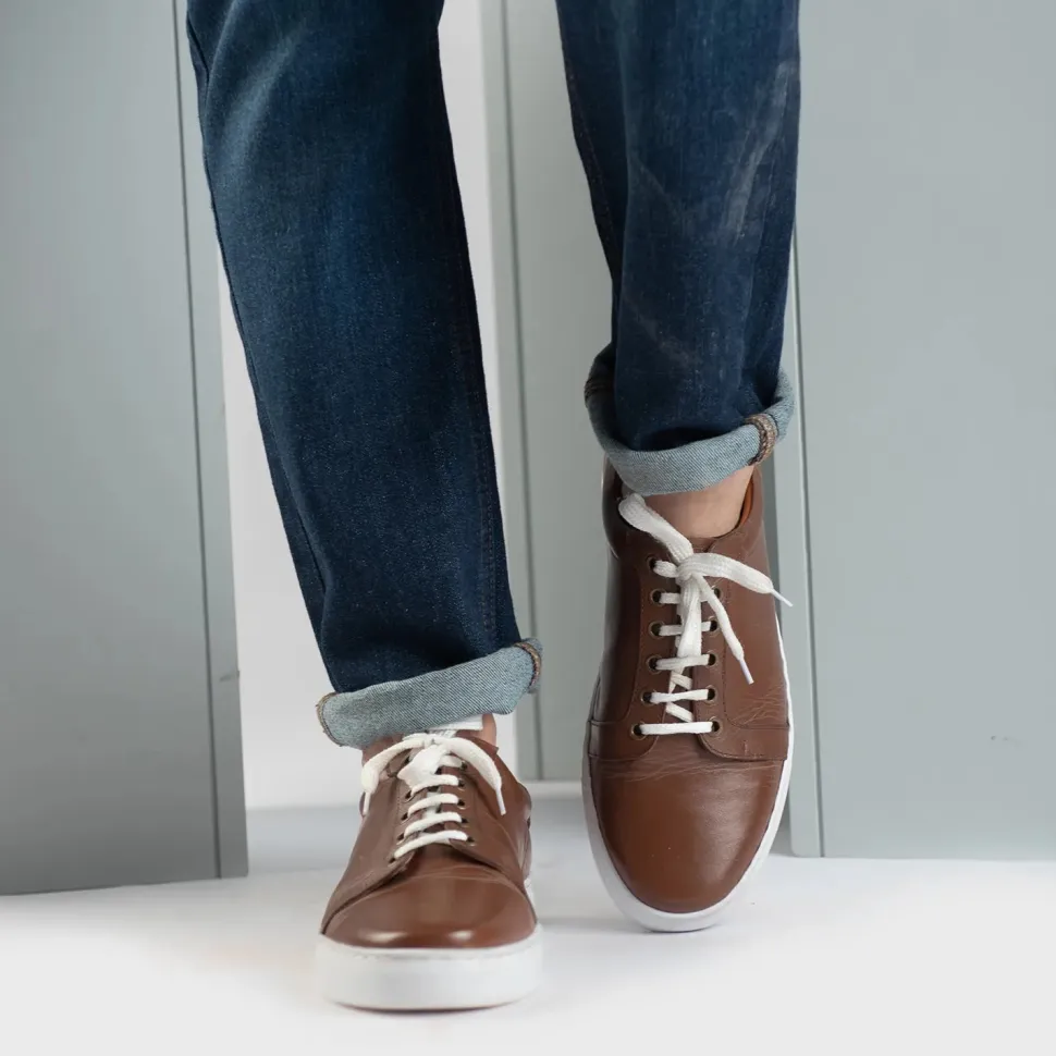 Carter Runn Brown Leather Sneakers