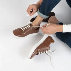 Carter Runn Brown Leather Sneakers