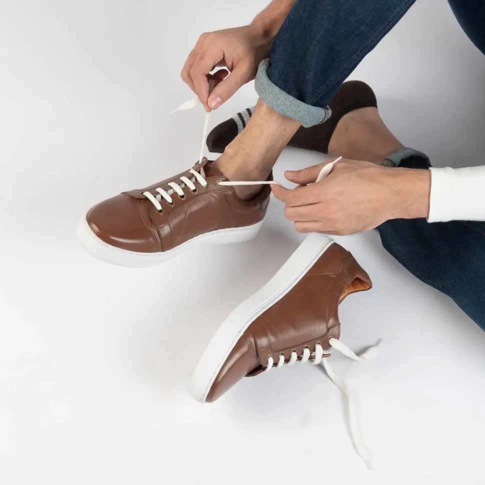 Carter Runn Brown Leather Sneakers