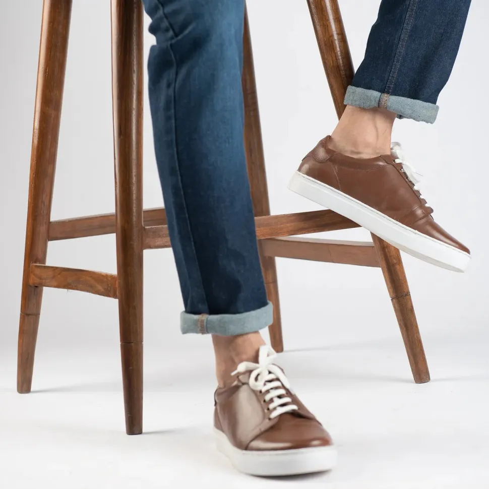 Carter Runn Brown Leather Sneakers