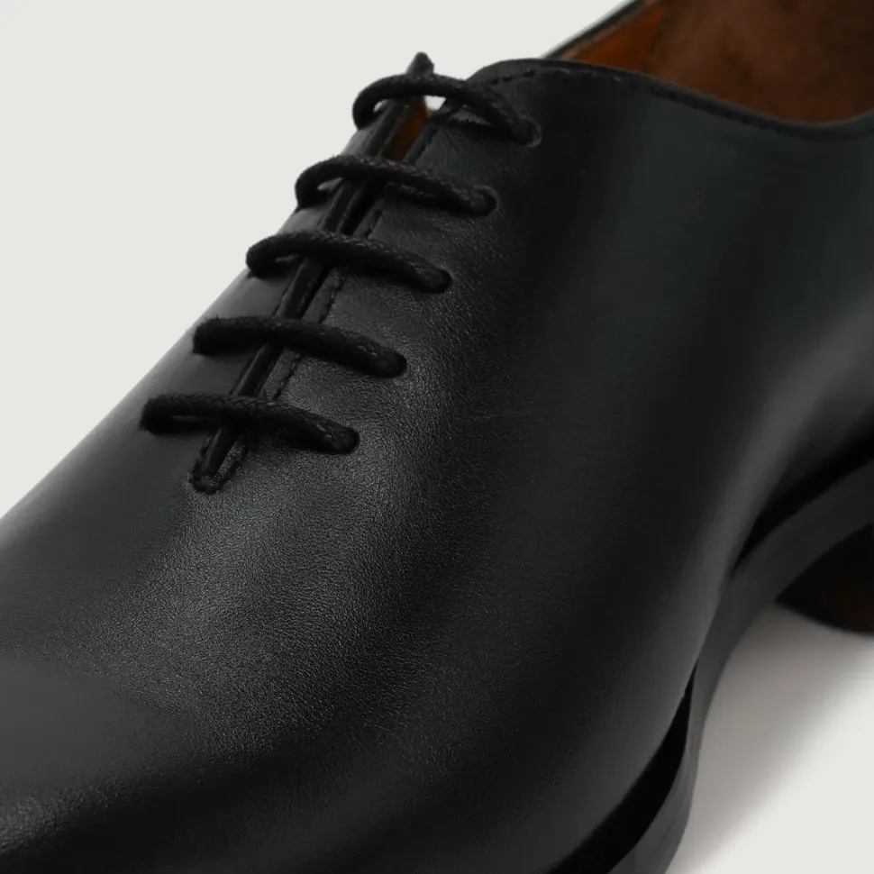 Director Wholecut Black Leather Shoes