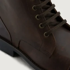 Knight Derby Hybrid Brown Leather Boots - StudGuard