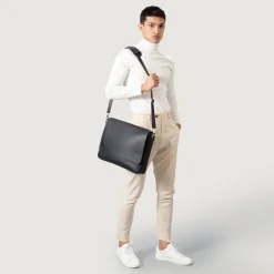 The Carismatico Black Leather Messenger Bag
