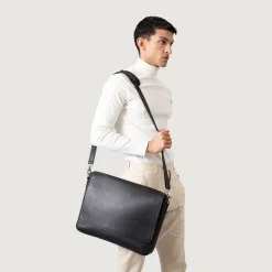 The Carismatico Black Leather Messenger Bag