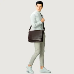 The Carismatico Vintage Brown Leather Messenger Bag