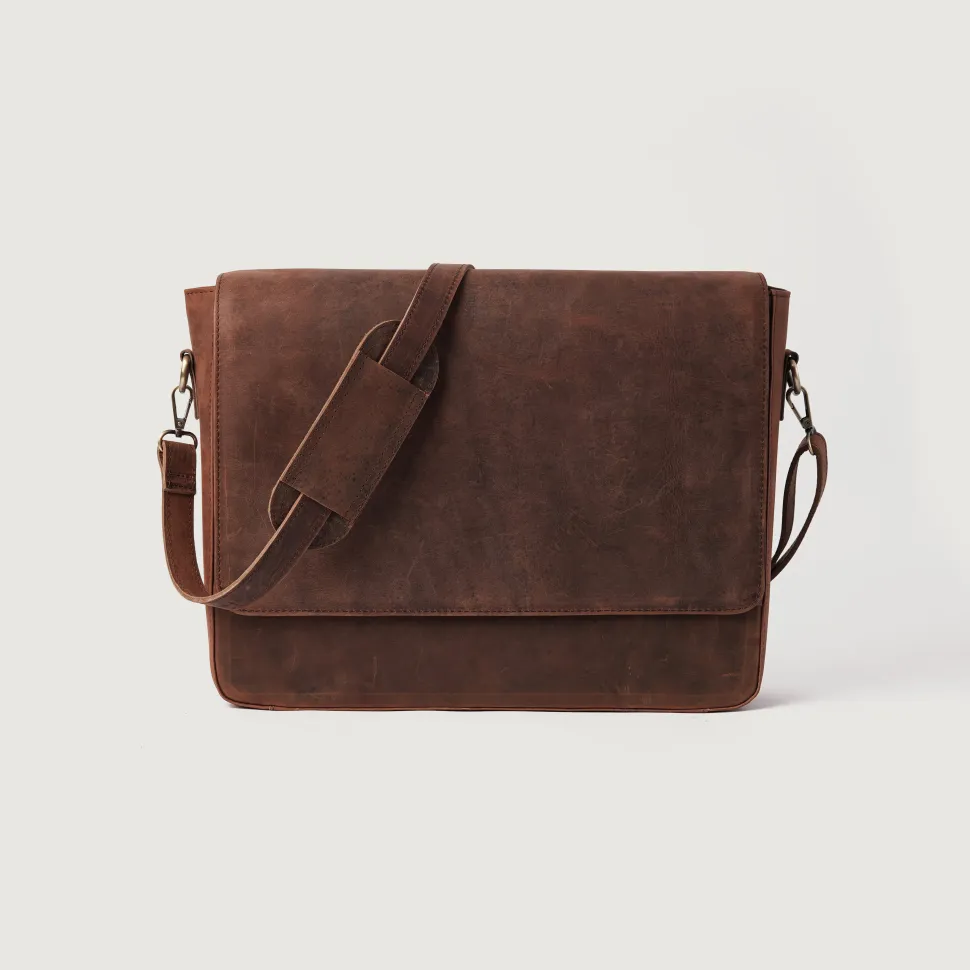 The Carismatico Vintage Distressed Brown Leather Messenger Bag