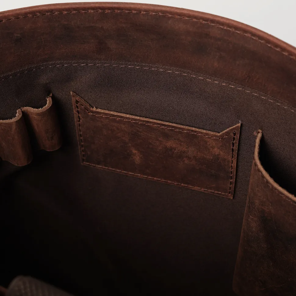 The Carismatico Vintage Distressed Brown Leather Messenger Bag