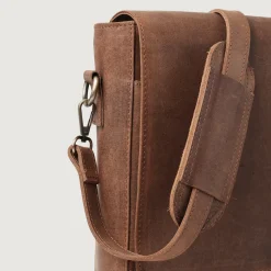 The Carismatico Vintage Tan Brown Leather Messenger Bag