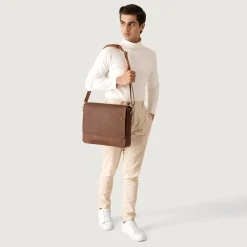 The Carismatico Vintage Tan Brown Leather Messenger Bag